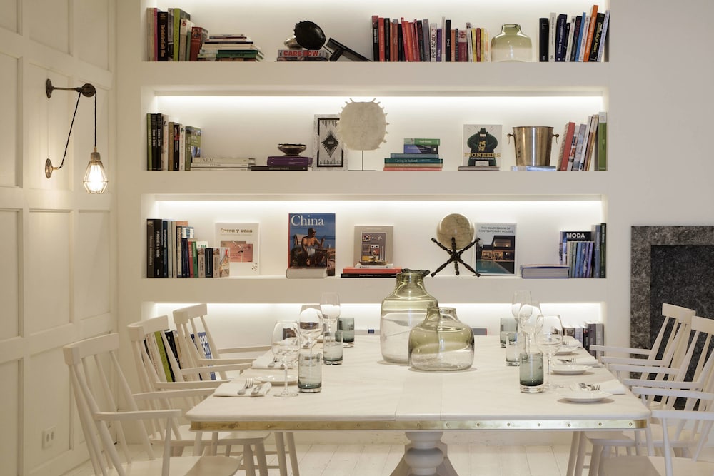 ac hotel victoria suites by marriott