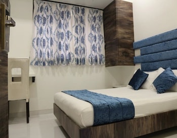 Hotel Voxton,Hotel Voxton, Ramdev Park Rd, Shivar Garden, Mira Road, Thane,3 star