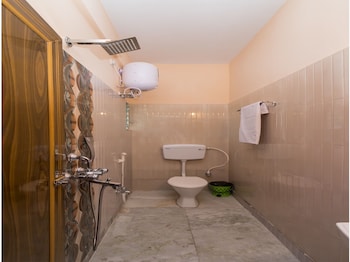 oyo 11379 jams guest house