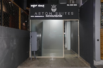 hotel aston suites
