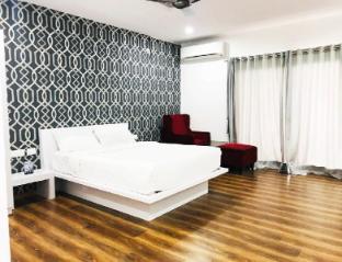 hotel aston suites