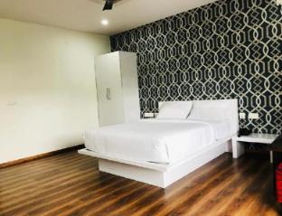 hotel aston suites