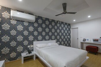 hotel aston suites