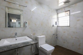 hotel aston suites