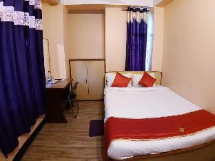 Hotel Rhino,Near Nehru Stadium,3 star
