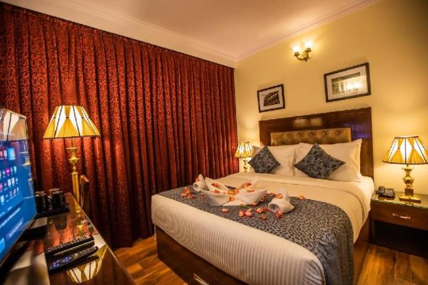 hotel paramos inn