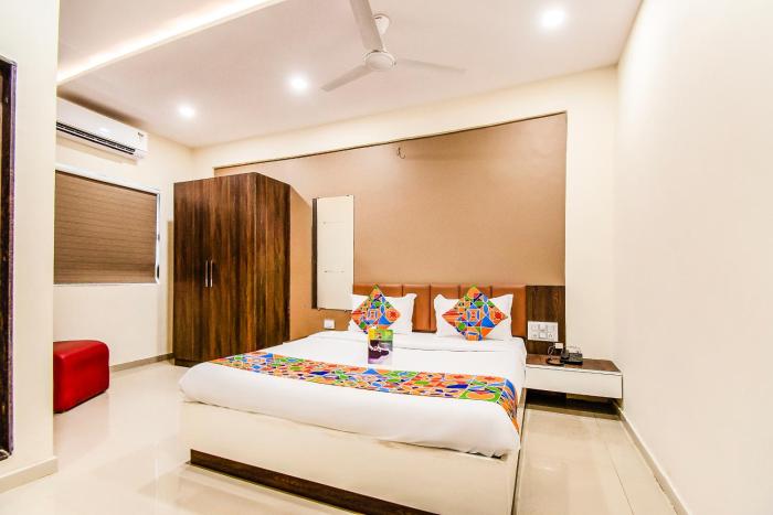 hotel pratiksha