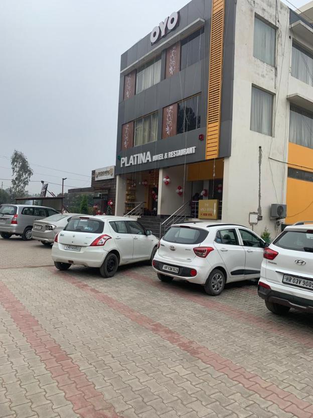 oyo 27743 hotel platina