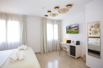 casual colours barcelona hotel