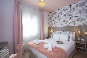 casual colours barcelona hotel