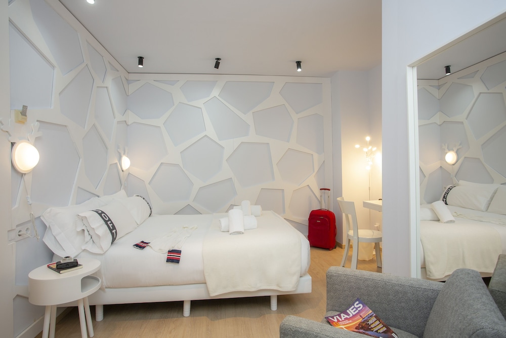 casual colours barcelona hotel