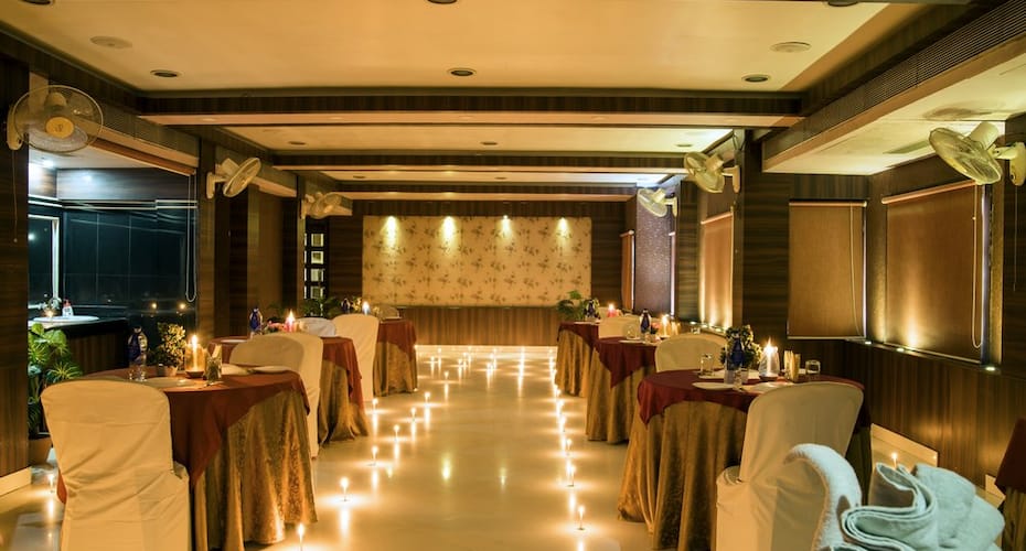 Continental Lodge,,3 star