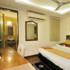 check in room chuna mandi