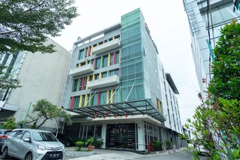 putra mulia hotel