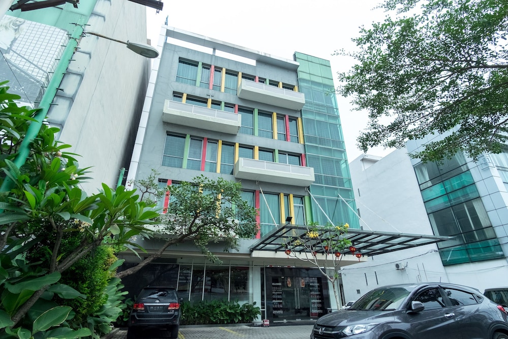 putra mulia hotel
