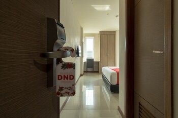 putra mulia hotel