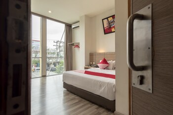 putra mulia hotel