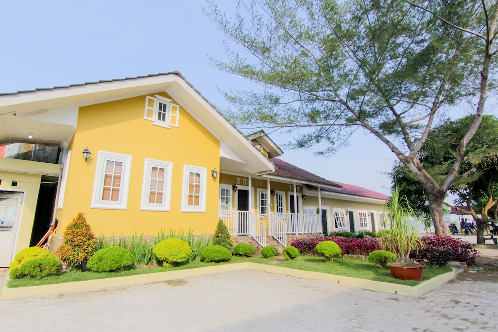 trans bandara residence