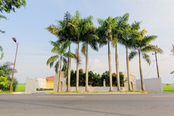 trans bandara residence