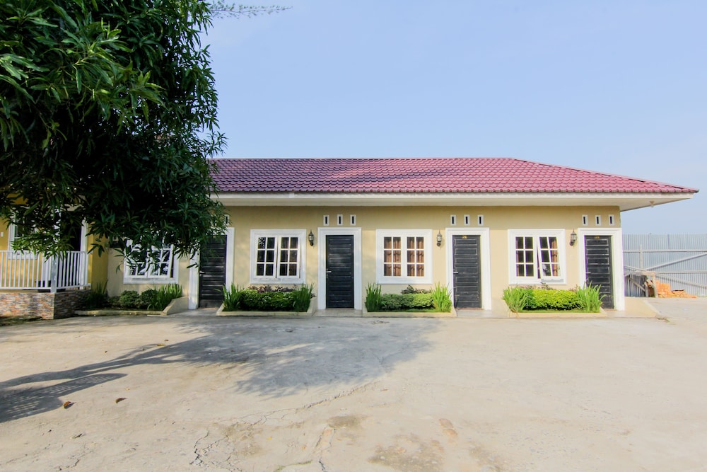 trans bandara residence