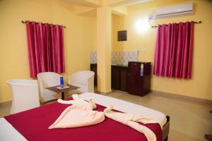 bliss holiday inn goa