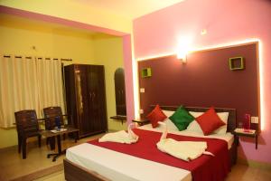 bliss holiday inn goa