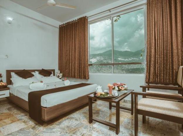 munnar summer castle