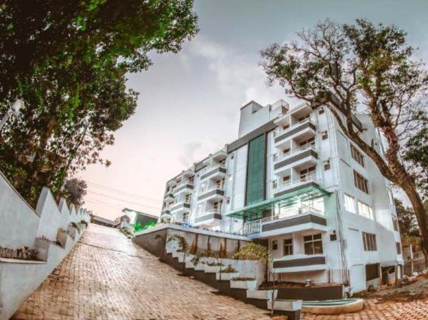 munnar summer castle