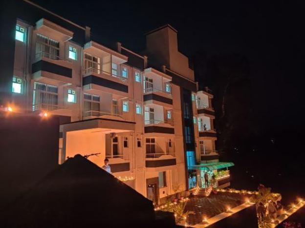 munnar summer castle