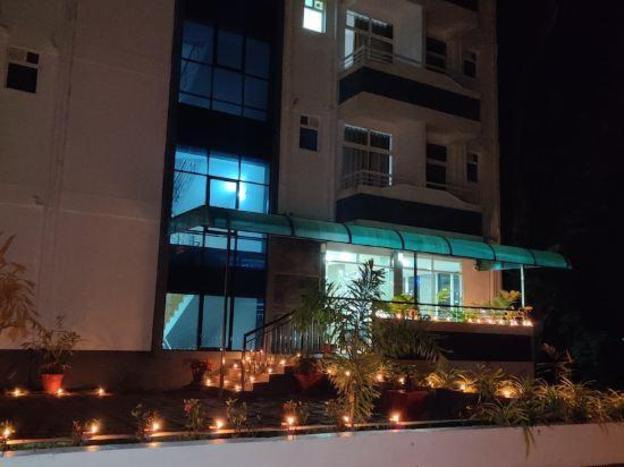 munnar summer castle