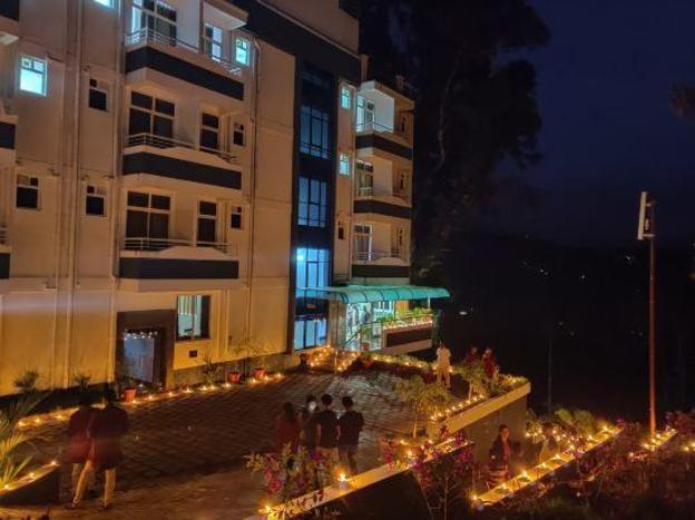 munnar summer castle