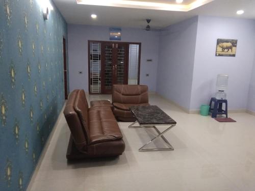 The Royal Park,,3 star