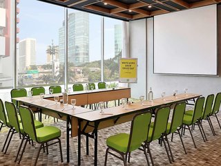 ibis styles jakarta simatupang