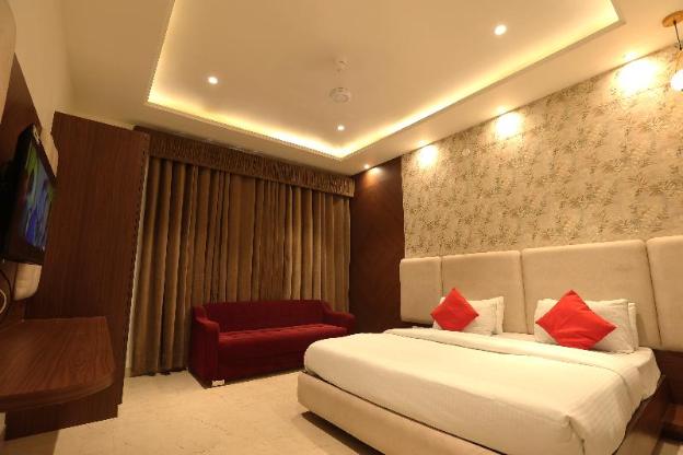 oyo 28040 hotel cg inn