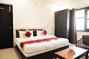 oyo 28040 hotel cg inn