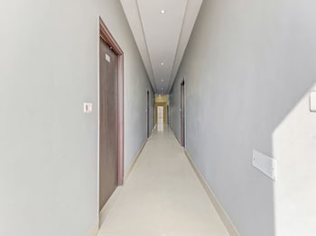 oyo 28040 hotel cg inn