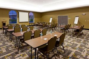holiday inn express and suites batavia darien lake