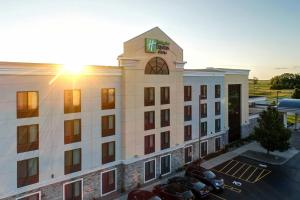 holiday inn express and suites batavia darien lake
