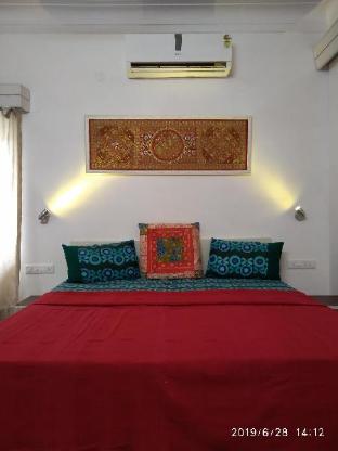 friends and family home stay