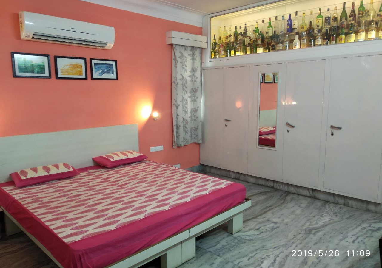 friends and family home stay