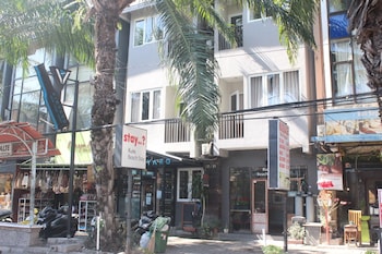 kuta beach stay