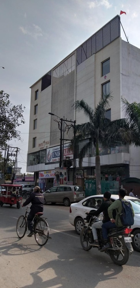 hotel palm luxury inn