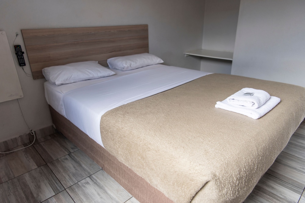 ecomotel o r tambo intl