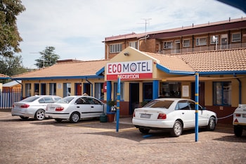 ecomotel o r tambo intl