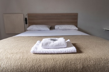 ecomotel o r tambo intl