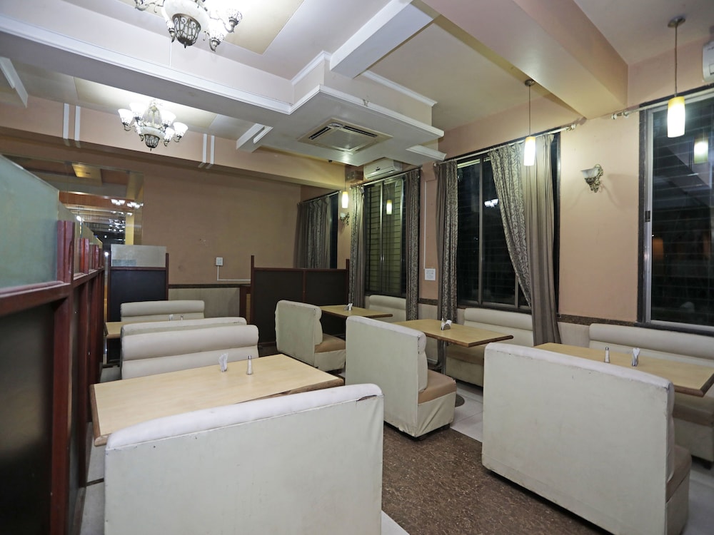 oyo 6401 the neelam executive