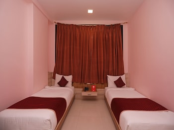 oyo 6401 the neelam executive