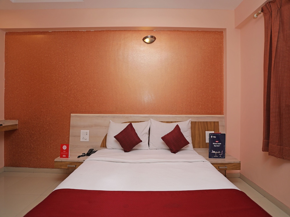 oyo 6401 the neelam executive