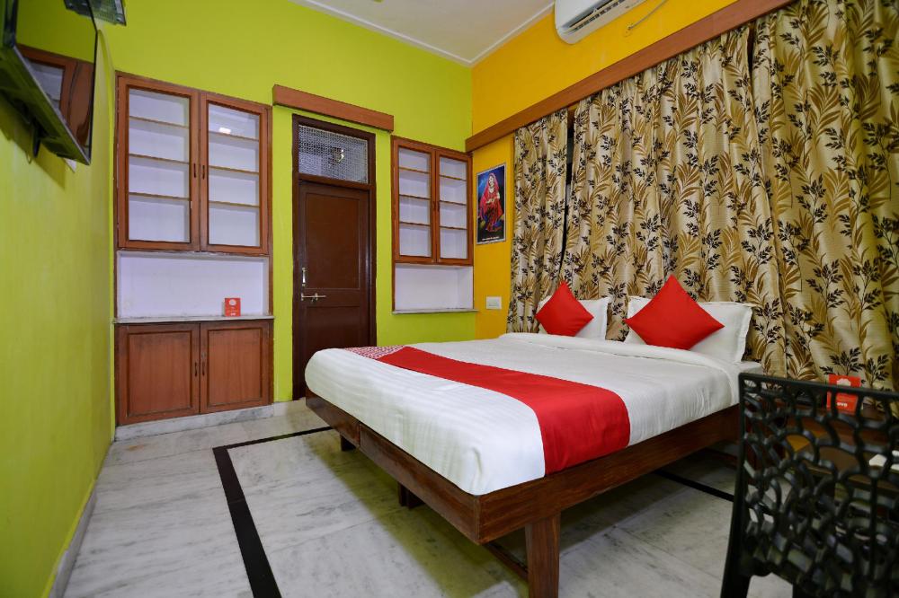 oyo 15984 crown plaza heritage