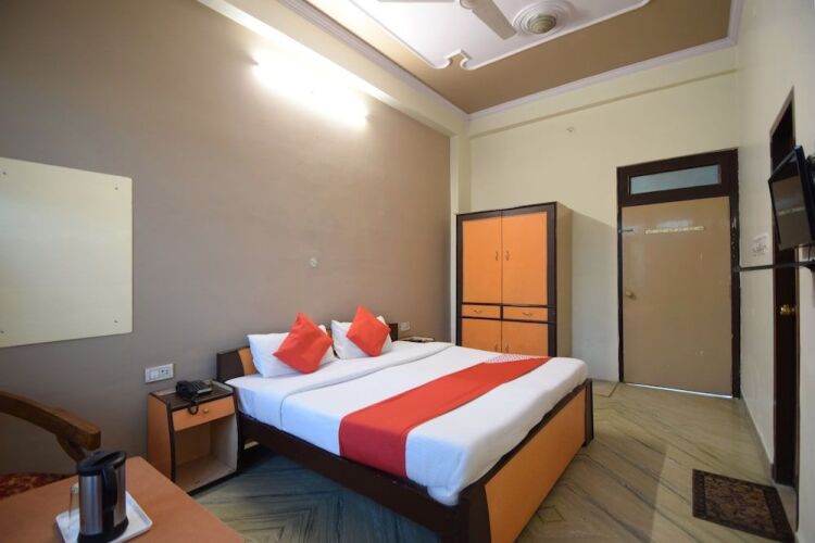 hotel sky inn